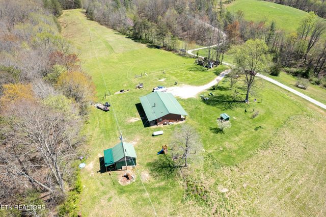 181 Mullins Lane, Sunbright, TN 37872