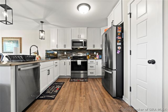 6010 Heaven Hill Drive, Charlestown, IN 47111