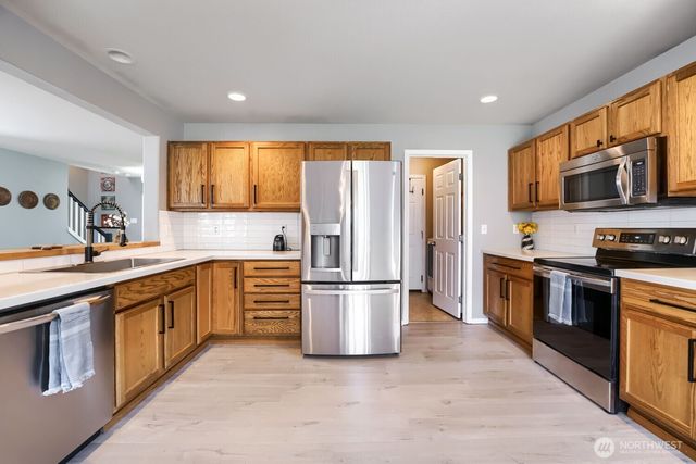 23433 SE 243rd Street, Maple Valley, WA 98038
