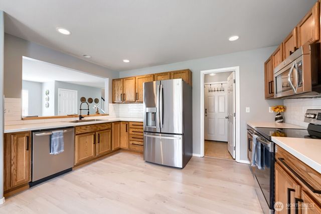 23433 SE 243rd Street, Maple Valley, WA 98038