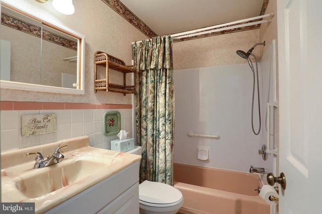 3 KAREN CT, Camp Hill, PA 17011