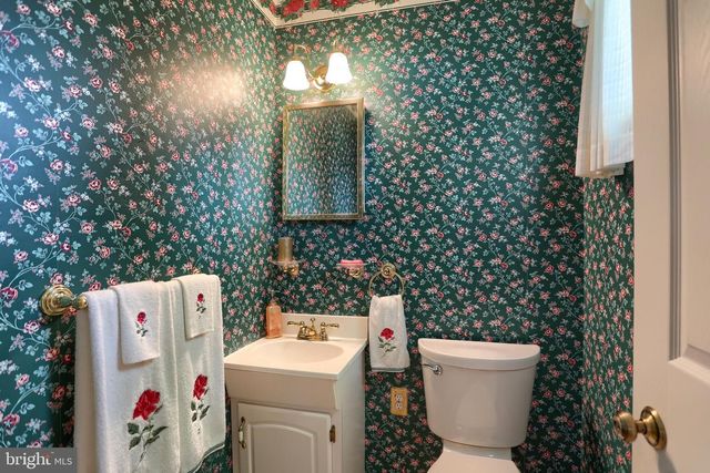 3 KAREN CT, Camp Hill, PA 17011