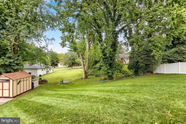 3 KAREN CT, Camp Hill, PA 17011