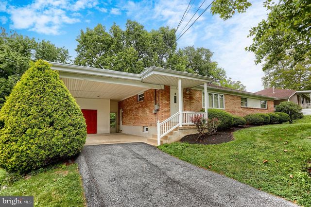 3 KAREN CT, Camp Hill, PA 17011