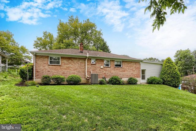 3 KAREN CT, Camp Hill, PA 17011