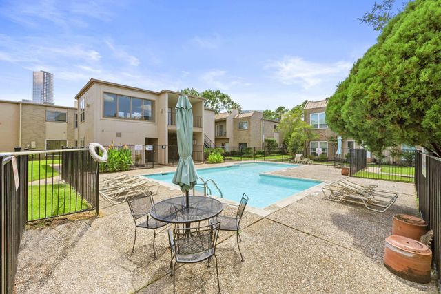 1115 Augusta Drive 26, Houston, TX 77057