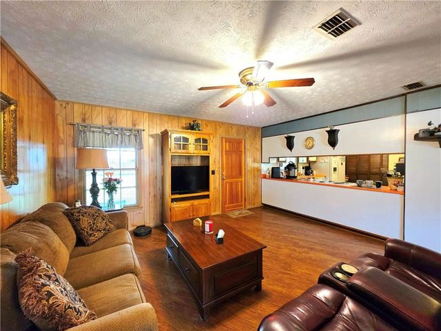 2503 Longhorn Road, Waycross, GA 31501