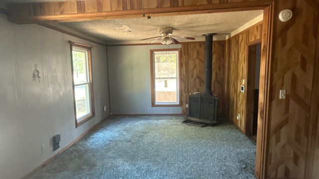 701 N Newark Street, Decatur, TX 76234