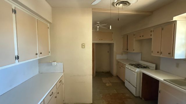 701 N Newark Street, Decatur, TX 76234