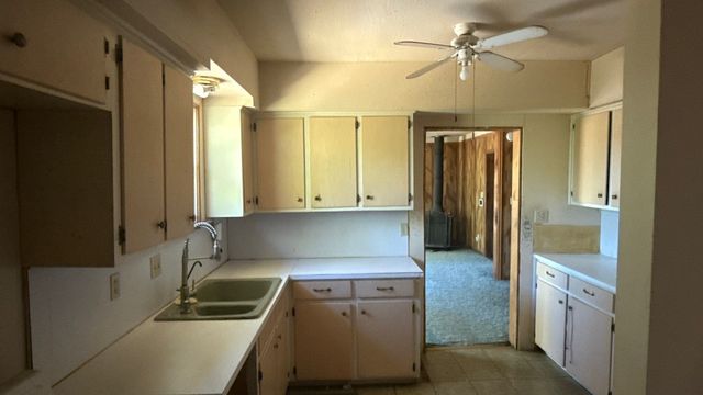 701 N Newark Street, Decatur, TX 76234