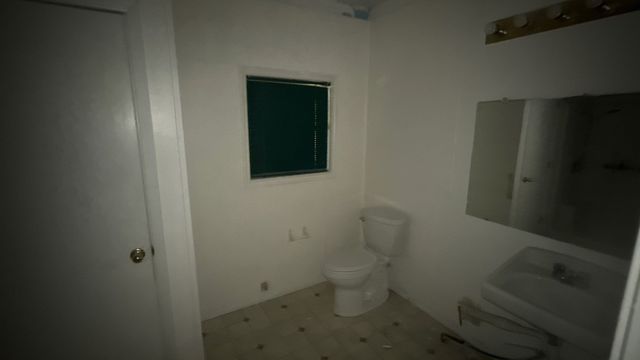701 N Newark Street, Decatur, TX 76234