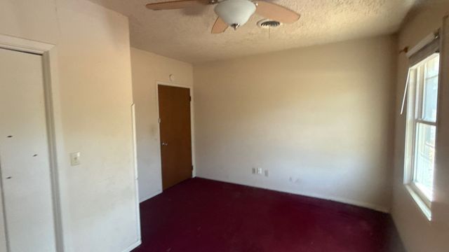 701 N Newark Street, Decatur, TX 76234