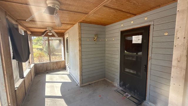 701 N Newark Street, Decatur, TX 76234