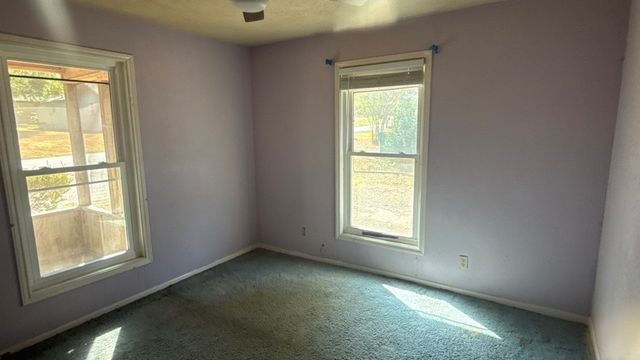701 N Newark Street, Decatur, TX 76234