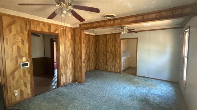 701 N Newark Street, Decatur, TX 76234