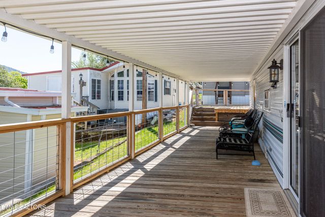1142 Kinglet St, Townsend, TN 37882