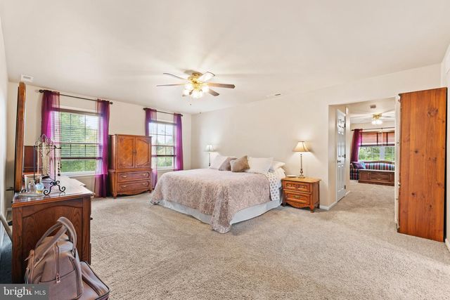 3 SARA DR, Robbinsville, NJ 08691