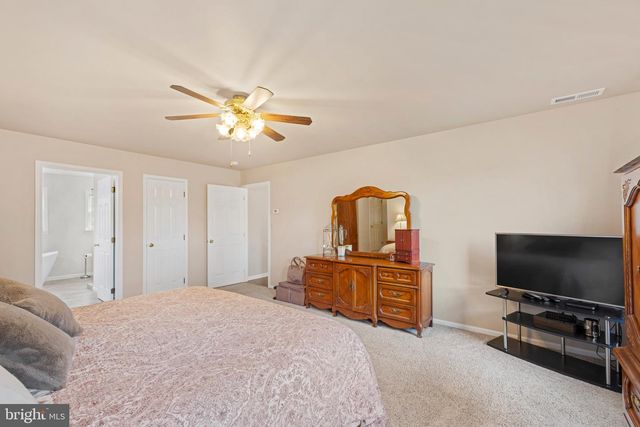 3 SARA DR, Robbinsville, NJ 08691