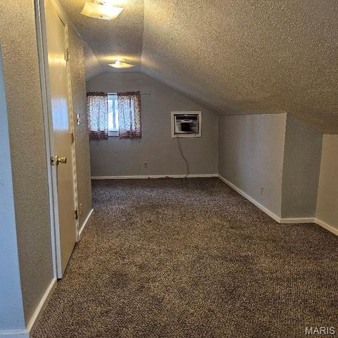 2230 N Rodgers Avenue, Alton, IL 62002