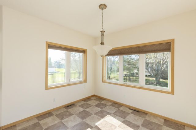 1134 47th Avenue N, Fargo, ND 58102