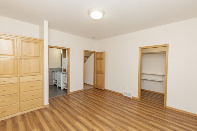 1134 47th Avenue N, Fargo, ND 58102