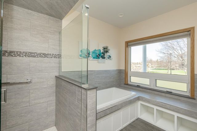 1134 47th Avenue N, Fargo, ND 58102
