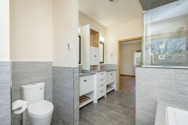 1134 47th Avenue N, Fargo, ND 58102