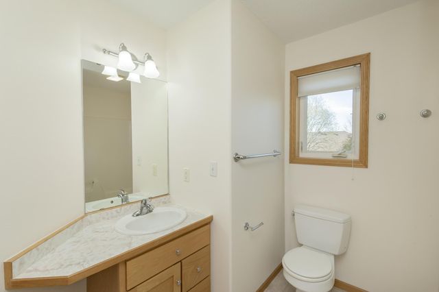 1134 47th Avenue N, Fargo, ND 58102
