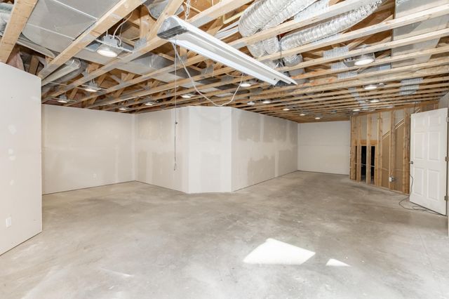 1134 47th Avenue N, Fargo, ND 58102