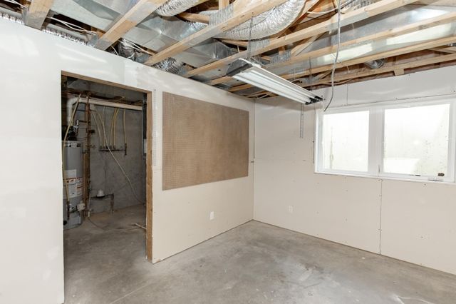 1134 47th Avenue N, Fargo, ND 58102