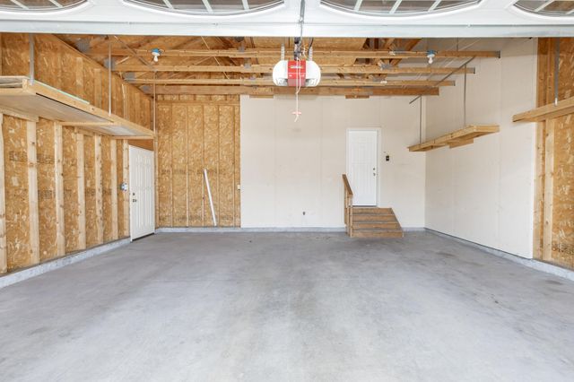 1134 47th Avenue N, Fargo, ND 58102