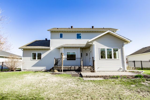 1134 47th Avenue N, Fargo, ND 58102