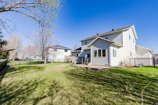 1134 47th Avenue N, Fargo, ND 58102