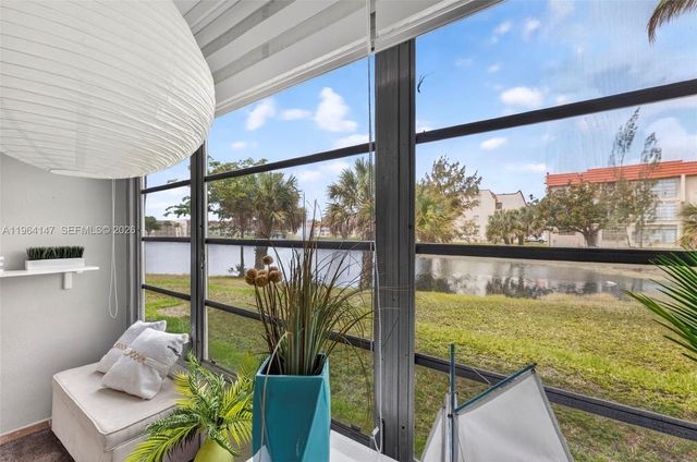 8040 N Sunrise Lakes Dr 108, Sunrise, FL 33322