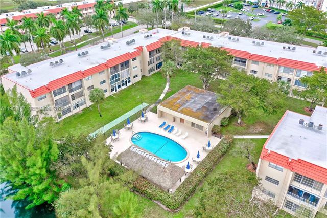 8040 N Sunrise Lakes Dr 108, Sunrise, FL 33322