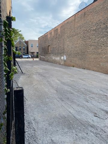 2243 W Grand Avenue, Chicago, IL 60612