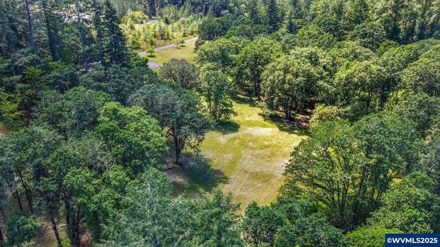 33941 Totem Pole Rd, Lebanon, OR 97355