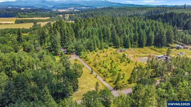 33941 Totem Pole Rd, Lebanon, OR 97355