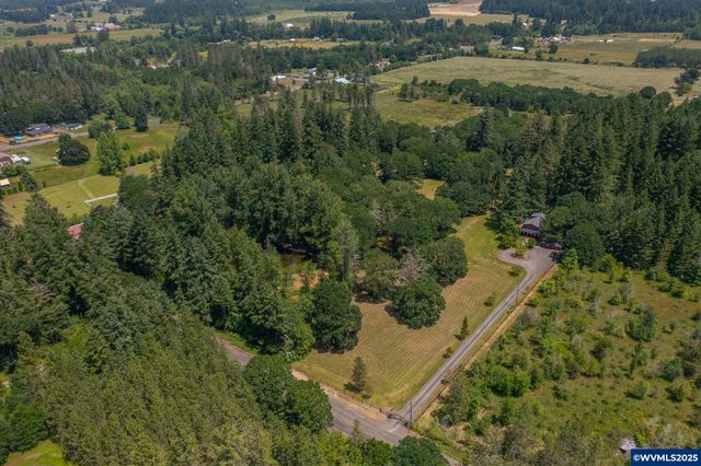 33941 Totem Pole Rd, Lebanon, OR 97355
