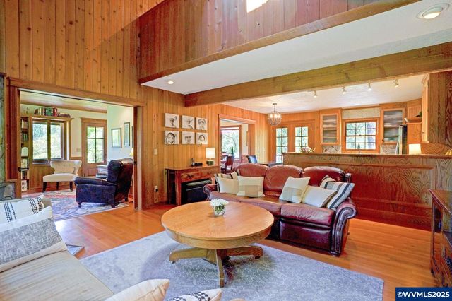 33941 Totem Pole Rd, Lebanon, OR 97355