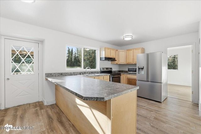 35085 Greenwood Court, Sterling, AK 99672