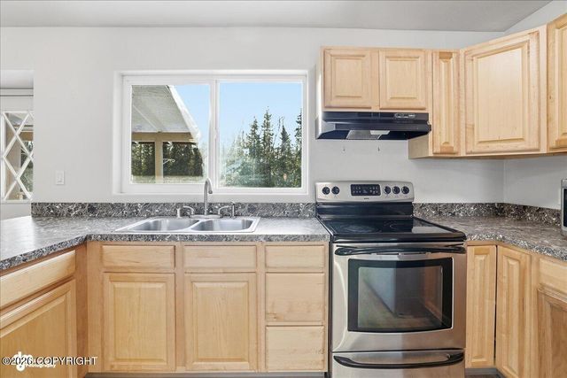 35085 Greenwood Court, Sterling, AK 99672