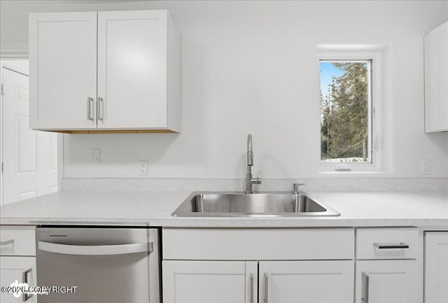 35085 Greenwood Court, Sterling, AK 99672