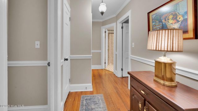 1902 Sherwood Drive, Greenville, NC 27858