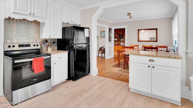 1902 Sherwood Drive, Greenville, NC 27858