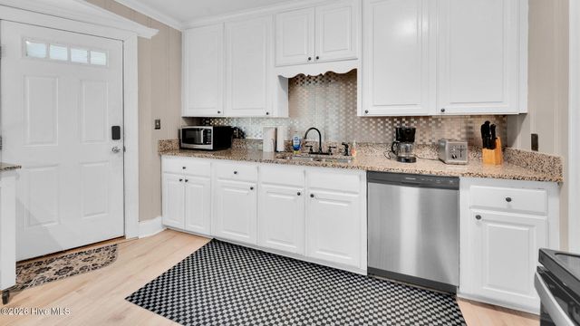 1902 Sherwood Drive, Greenville, NC 27858