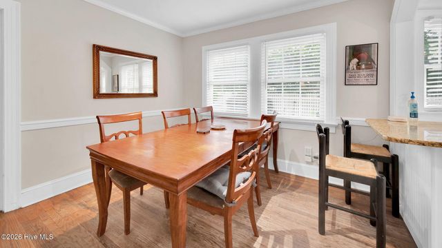 1902 Sherwood Drive, Greenville, NC 27858