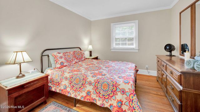 1902 Sherwood Drive, Greenville, NC 27858
