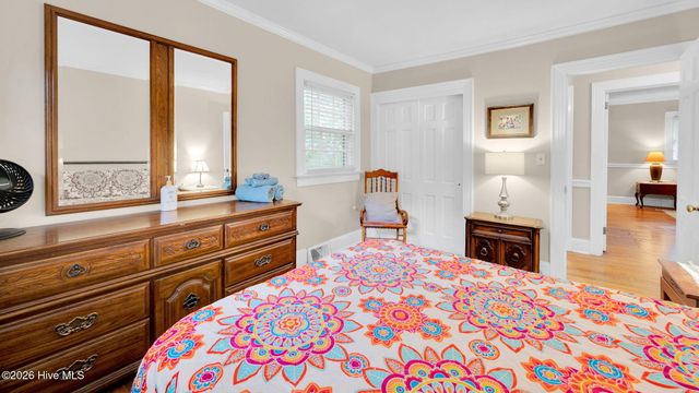 1902 Sherwood Drive, Greenville, NC 27858