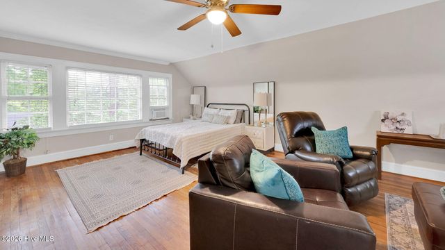 1902 Sherwood Drive, Greenville, NC 27858